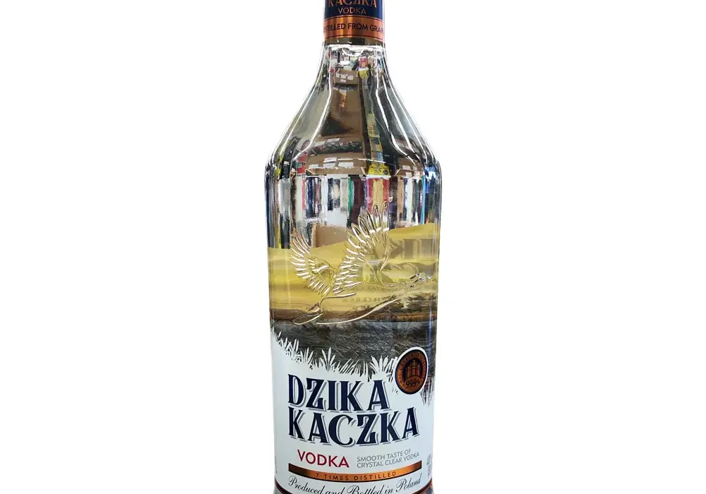 Gdzie kupić dziką kaczkę wódkę? Sprawdź najlepsze oferty online