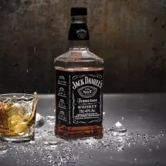 Z czym mieszać whisky? Odkryj najlepsze połączenia i przepisy
